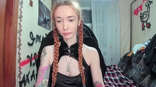 Roxy Silver online show from 1, 3, 2025