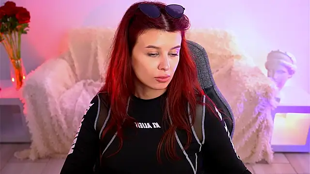 NicoleMun online show from 15, 4, 2026