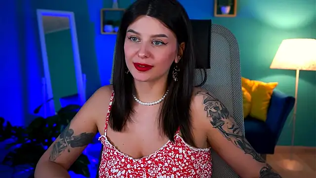 NicoleMun online show from 18, 2, 2025