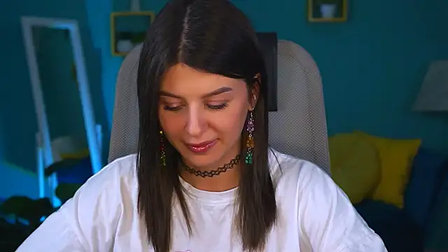 NicoleMun online show from 4, 2, 2025