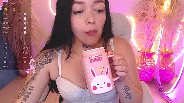 ViolettaHotLatin  online show from 2, 6, 2026