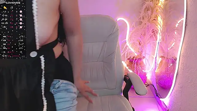 ViolettaHotLatin  online show from 20, 11, 2025