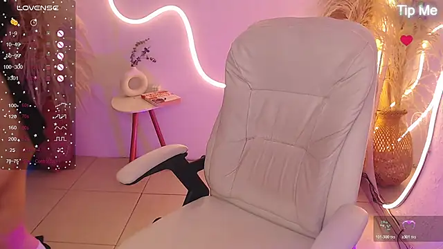 ViolettaHotLatin  online show from 14, 3, 2026