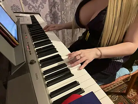 mila von tease online show from 10, 12, 2024