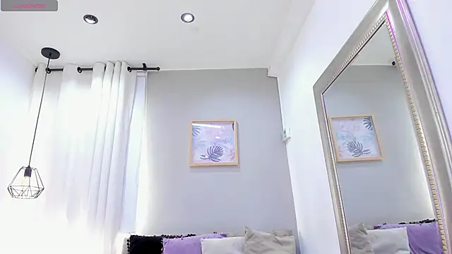  AlejaCruz  online show from 14, 11, 2025