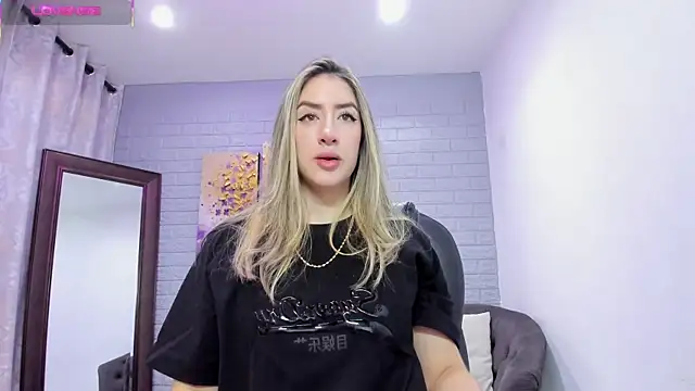  AlejaCruz  online show from 11, 1, 2026