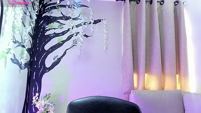  AlejaCruz  online show from 19, 9, 2025