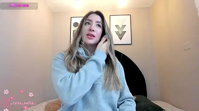  AlejaCruz  online show from 21, 6, 2026