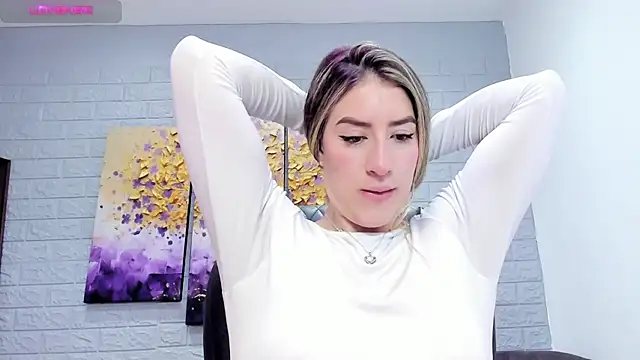  AlejaCruz  online show from 8, 1, 2026