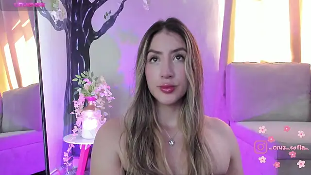  AlejaCruz  online show from 23, 4, 2026