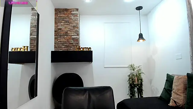  AlejaCruz  online show from 14, 9, 2025