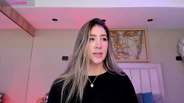  AlejaCruz  online show from 15, 5, 2026