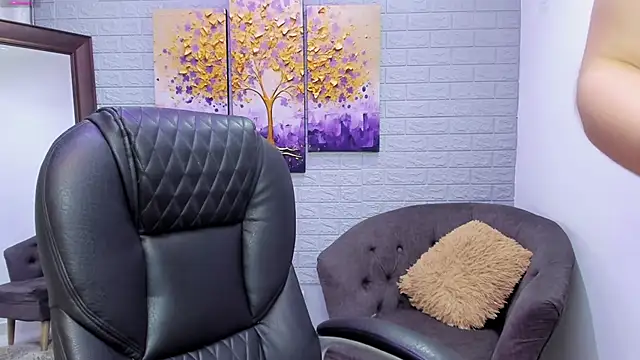  AlejaCruz  online show from 12, 11, 2025