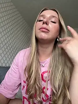 Snapshot of adel_secret chatting on 10, 7, 2026 adel secret online show from 10, 7, 2026