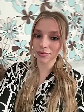 adel secret online show from 25, 4, 2026
