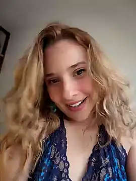 Snapshot of Sophy_Bunny chatting on 6, 12, 2024 Sophy Bunny online show from 6, 12, 2024