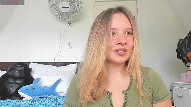 Sophy Bunny online show from 6, 5, 2026