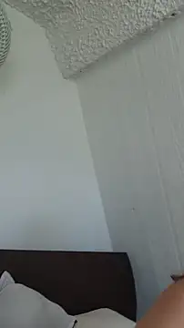 Snapshot of Sophy_Bunny chatting on 3, 12, 2025 Sophy Bunny online show from 3, 12, 2025