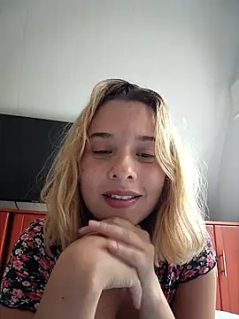 Snapshot of Sophy_Bunny chatting on 25, 9, 2025 Sophy Bunny online show from 25, 9, 2025