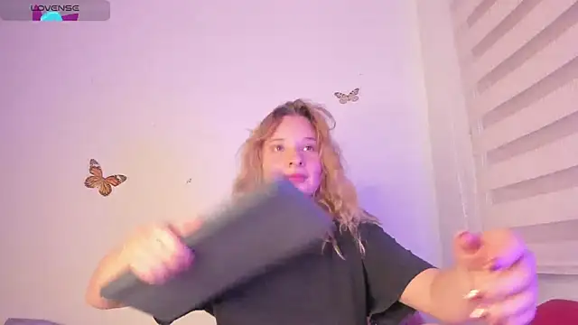 Snapshot of Sophy_Bunny chatting on 9, 1, 2025 Sophy Bunny online show from 9, 1, 2025