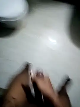 littleboy720 online show from 5, 1, 2025