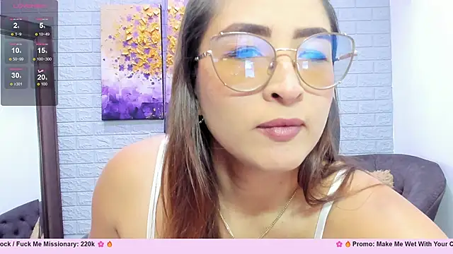  LaraMom  online show from 26, 11, 2025