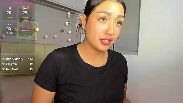 ema saenz online show from 25, 2, 2025