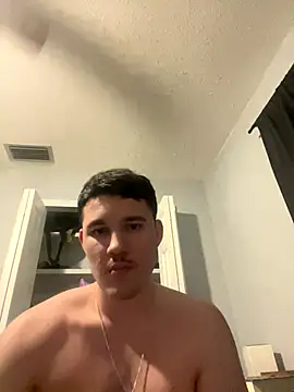 Snapshot of Shaded24 chatting on 17, 12, 2025 Shaded24 online show from 17, 12, 2025