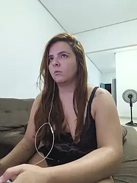 Bruninha Hot10 online show from 7, 6, 2026