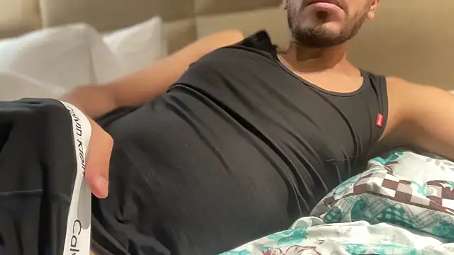 Snapshot of Mooka69 chatting on 3, 10, 2025 Mooka69 online show from 3, 10, 2025