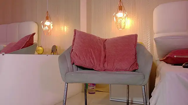 Miaa Starr online show from 28, 2, 2026