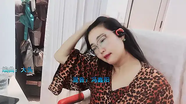 Floor oo online show from 24, 11, 2025