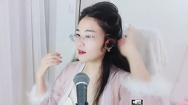 Floor oo online show from 9, 10, 2025