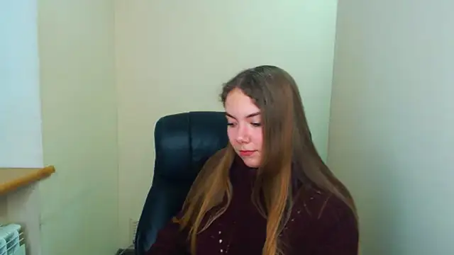 Snapshot of zoey_deuttch chatting on 7, 1, 2025 zoey deuttch online show from 7, 1, 2025