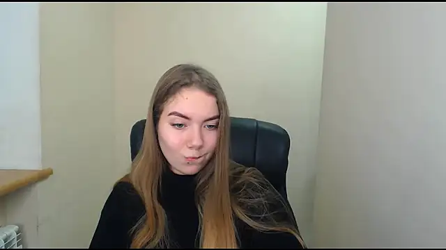 Snapshot of zoey_deuttch chatting on 5, 12, 2024 zoey deuttch online show from 5, 12, 2024