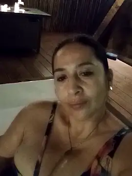 MayraVegas online show from 3, 10, 2025