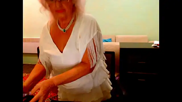 Snapshot of Natali7634 chatting on 29, 9, 2025 Natali7634 online show from 29, 9, 2025