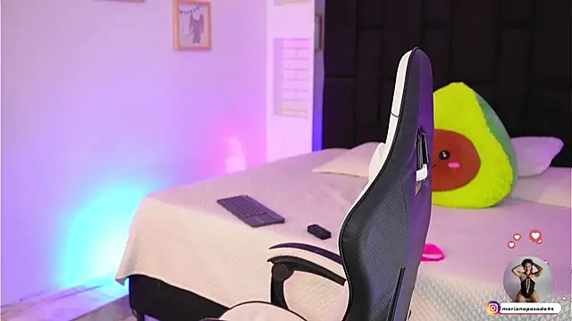 Marianamonroe  online show from 13, 3, 2026