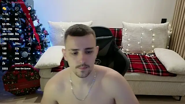 Larstar01 online show from 4, 12, 2025