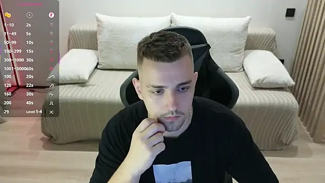 Larstar01 online show from 19, 9, 2025