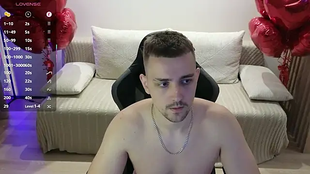 Larstar01 online show from 5, 10, 2025