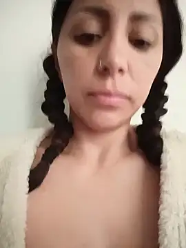 tiffani  love online show from 24, 7, 2026