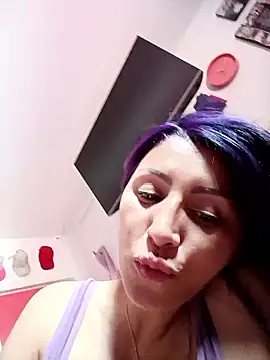 tiffani  love online show from 13, 1, 2026