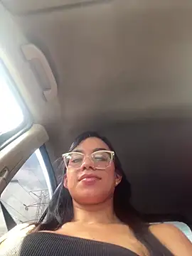 Snapshot of lulu_kis chatting on 3, 3, 2026 lulu kis online show from 3, 3, 2026