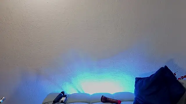 nahomi sweett online show from 14, 4, 2026