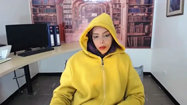 Snapshot of Catalella_Ar chatting on 19, 12, 2025 Catalella Ar online show from 19, 12, 2025