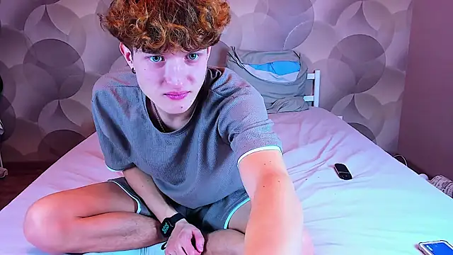 Ian Flor online show from 3, 12, 2025