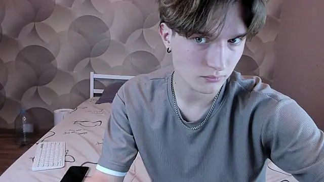 Ian Flor online show from 5, 4, 2026