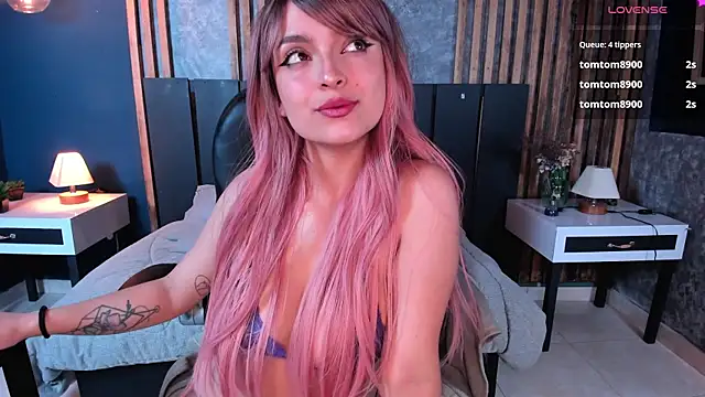 Mandy Collins  online show from 4, 1, 2025