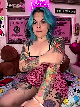 CherryBombBomb online show from 25, 9, 2025